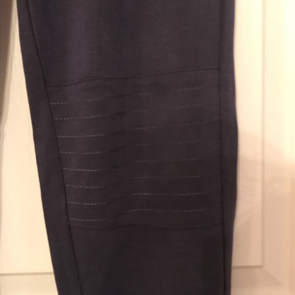 Brand new Abercrombie & Fitch military joggers - Picture 4 of 8